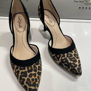 Life Stride Women's Black and Brown Leopard Heels